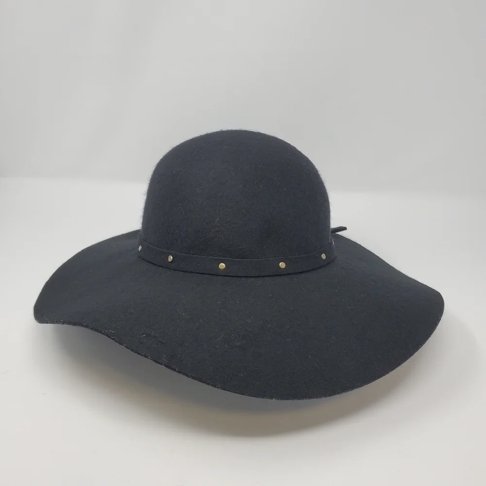 ECOTE URBAN OUTFITTERS 100% WOOL BLACK FLOPPY HAT BRASS STUDDED BAND WOMEN OS